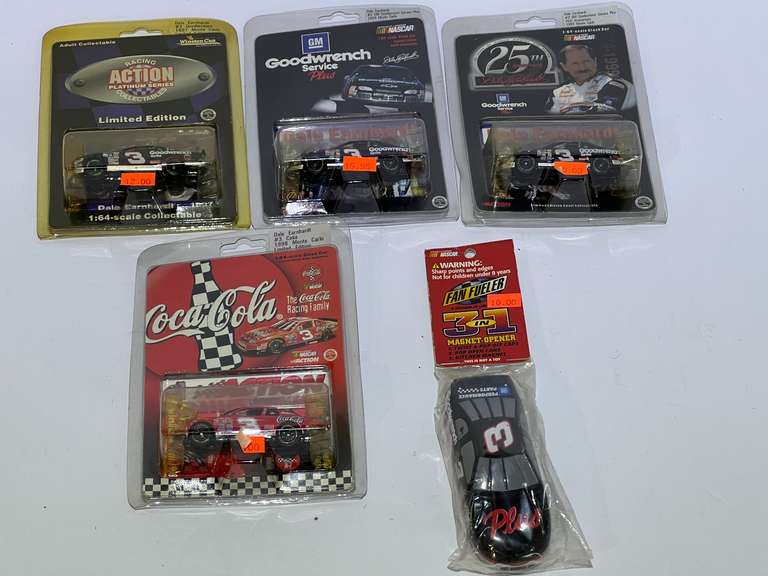 Assorted diecast stock car miniature replicas, featuring Dale Earnhardt, five pieces, all pieces are still in original packaging, see pictures for details. image