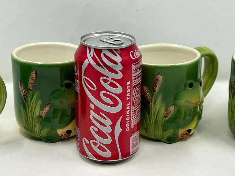LR… Ceramic frog mugs, set of four, see pictures for details.