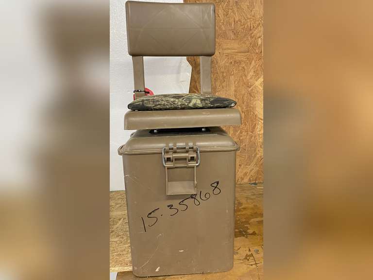 Hunting/camping bucket chair with swivel seat, see pictures for details. image