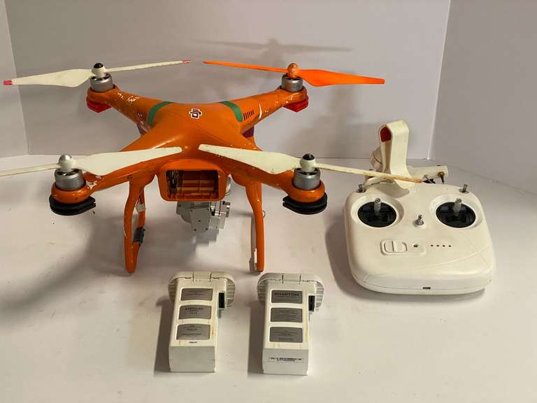 Phantom 3 drone, working condition unknown, comes with carrying/storage case, see pictures for details. image