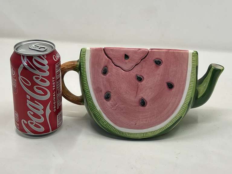 LR… Ceramic watermelon teapot, see pictures for details.