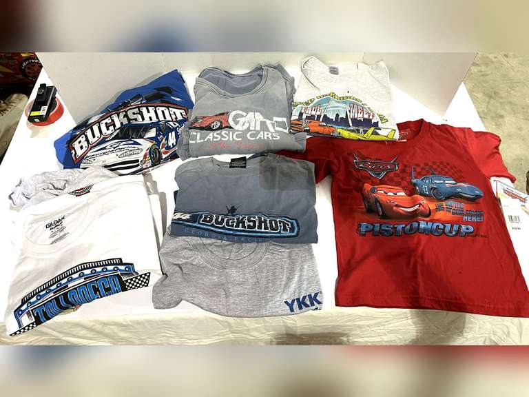 Assortment of racing themed T-shirts, predominately XL, approximately 10 pieces, see pictures for details. image