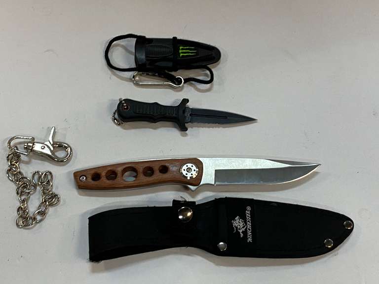 Winchester and United sub Commander fixed blade knives with sheaths, see pictures for details. image