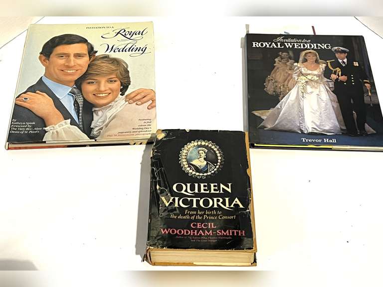 British royal family books, three pieces, see pictures for details. image