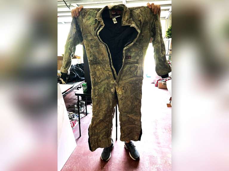 Garage… Camouflage coveralls, medium regular, see pictures for details. image