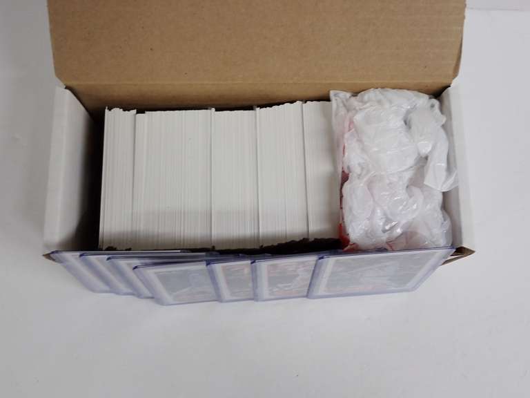 OPEN BOX UNSEARCHED BASEBALL CARDS - SEE ALL PHOTOS FOR CONTENT DESCRIPTION