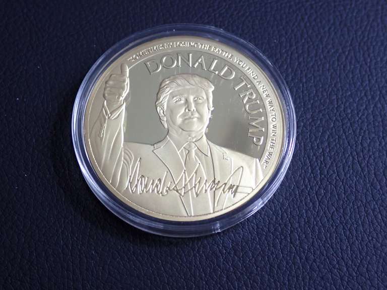 DONALD J. TRUMP COMMEMORATIVE COIN