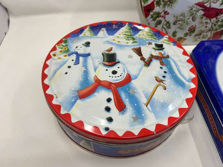 LR… Assorted seasonal tins, four pieces, see pictures or details.