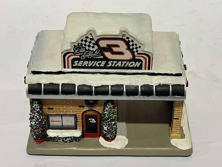 Dale Earnhardt‘s Christmas village, “Service Station”, see pictures for details. image