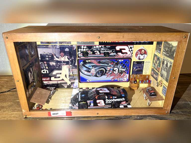 Dale Earnhardt tribute diorama, see pictures for details. image