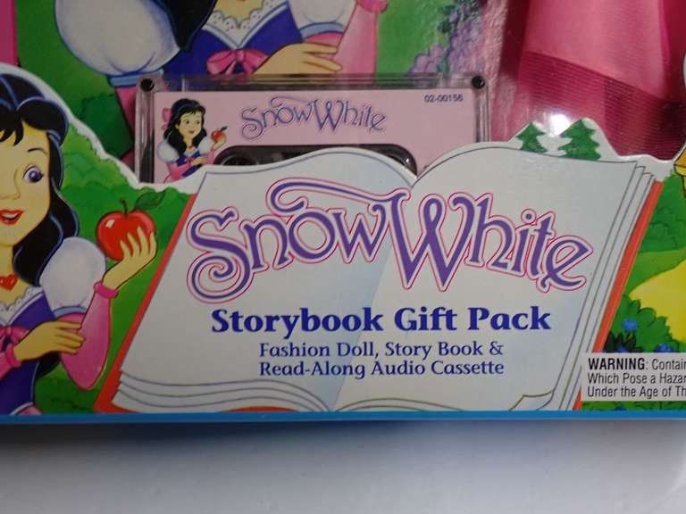 GoodTimes Storybook Classic Gift Pack Lot - Thumbelina, Pocahontas, and Snow White