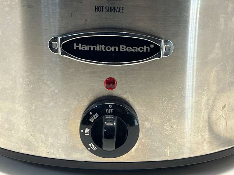 LR… Hamilton Beach crockpot with lift out crock, powers up, see pictures for details.