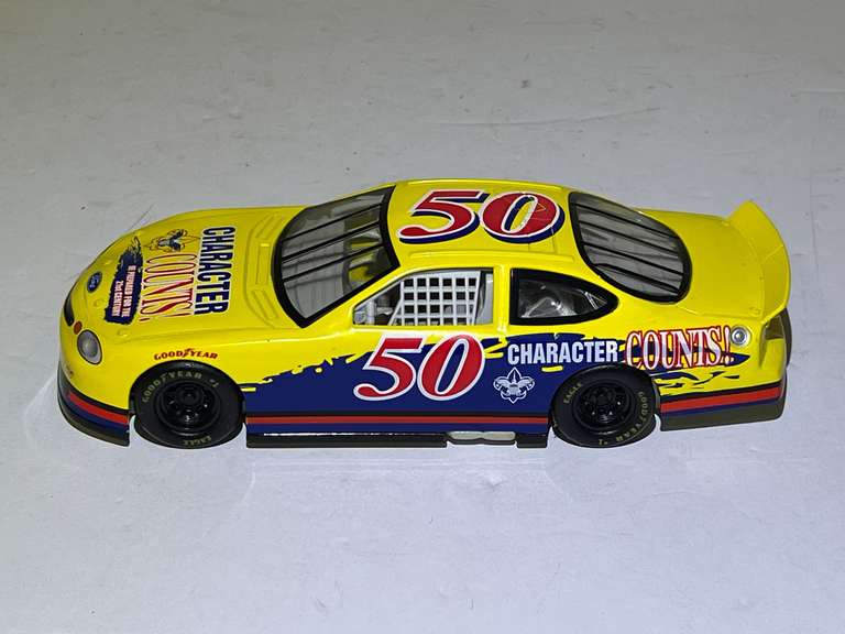 Hot Wheels Pro Racing #50 Boy Scouts Ford Taurus diecast car. See pictures for details. image