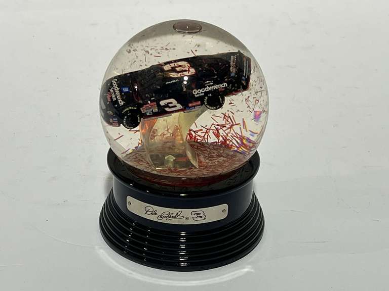 Dale Earnhardt battery operated snow globe, see pictures for details. image
