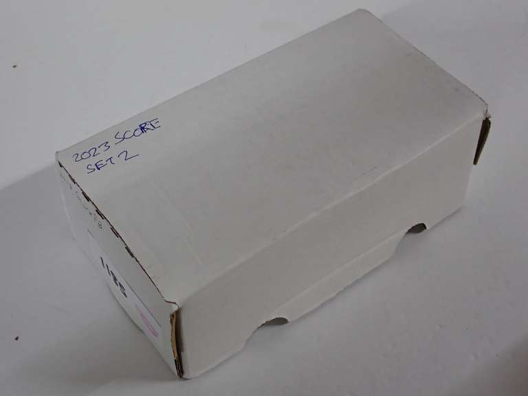 OPEN BOX UNSEARCHED FOOTBALL CARDS - SEE ALL PHOTOS FOR DESCRIPTION CONTENTS