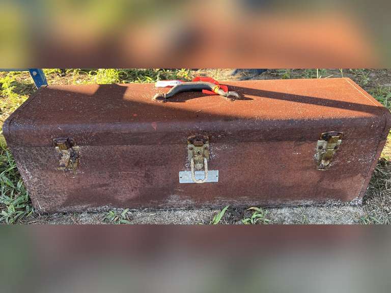 S2-O…Metal toolbox, rust is present, see pictures for details. image