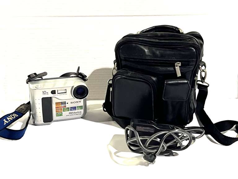 Sony digital still camera, MVC – FD75, comes with carrying/storage case, see pictures for details. image