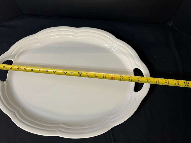 LR… Large Himmark double handled serving platter, see pictures for details.