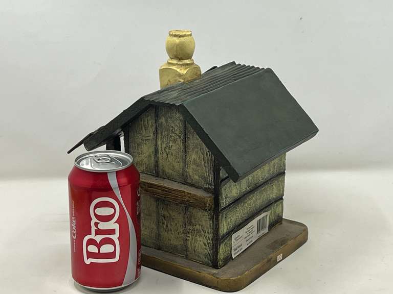 LR…”The Toad Shed” garden decor, see pictures or details.