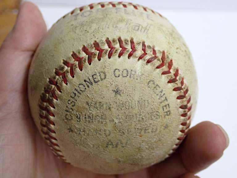 Spalding Baseball Glove with Baseballs