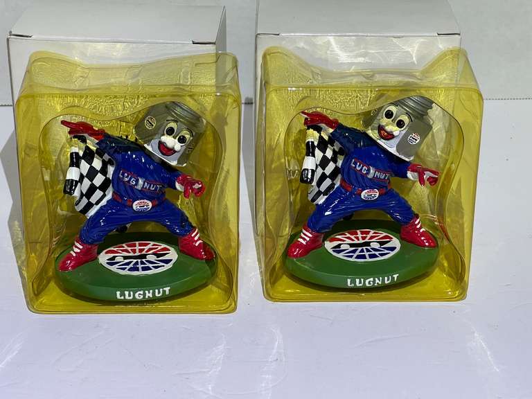Lugnut bobble heads, set of two, both come in original packaging, see pictures for details. image