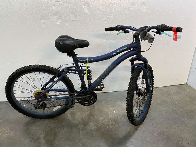 Genesis Bellavista bicycle, see pictures for details. image