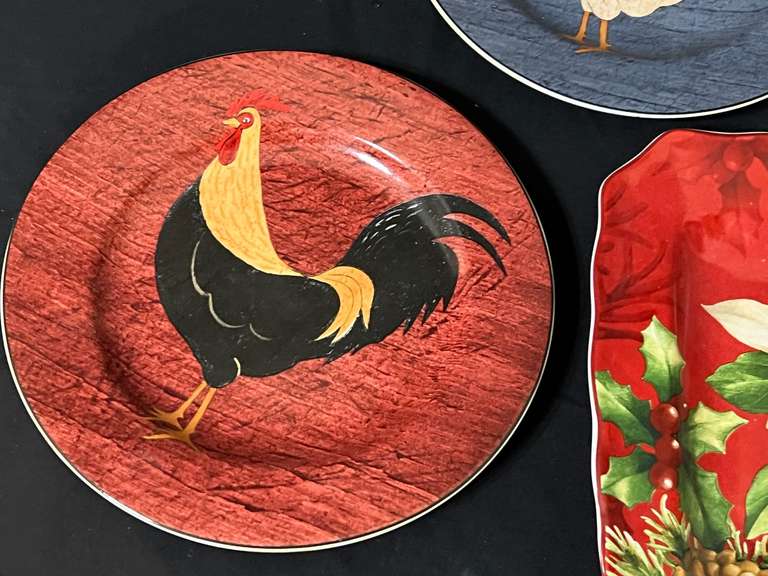 LR… Brandon house “Country Quartet” chicken plates, also includes a lovely 222 Fifth Poinsettia Holly plate, five pieces total, see pictures for details.