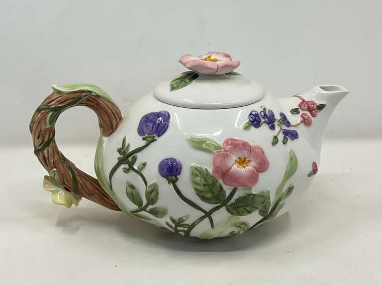 LR… Charter club, “wildflower” teapot, see pictures for details.