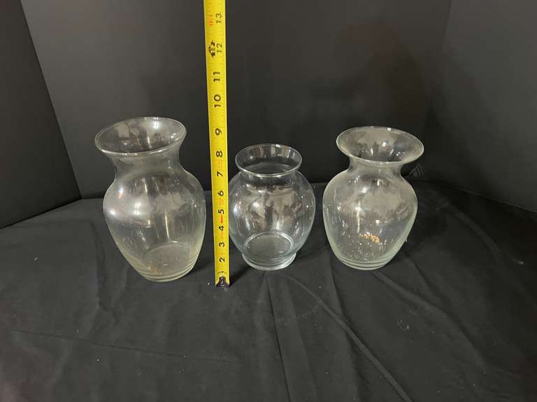 LR… Vase lot, set of three, see pictures for details.
