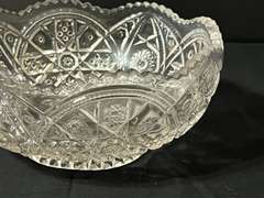LR… Vintage cut glass, scallop saw tooth edge bowl, believed to be vintage Imperial glass, see pictures for details.