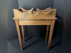LR… Vintage butler’s tray table, see pictures for details.