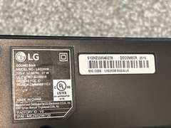 LR… LG sound bar with remote, powers up, see pictures for details.