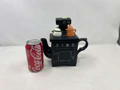 LR… Ceramic “stove” teapot, see pictures for details.