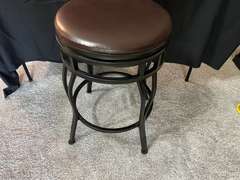 LR… Metal framed hi back swivel barstools with cushioned seat, see pictures for details.