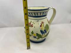 LR… Home accents Gourmet pitcher with rooster and floral motif, the glaze appears to have some crackling, see pictures for details.