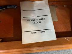 LR… Battery powered Daniel Dakota grandfather clock with lovely cabinet, see pictures for details.