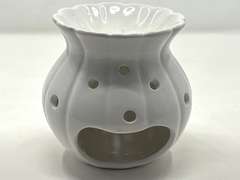 LR… Ceramic tea light/potpourri diffuser, see pictures for details.