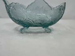 LR… Light blue footed glass fruit bowl, believed to be vintage Jeanette glass, see pictures for details.