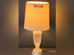 LR… Lovely cut glass urn lamp, see pictures for details.