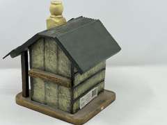 LR…”The Toad Shed” garden decor, see pictures or details.