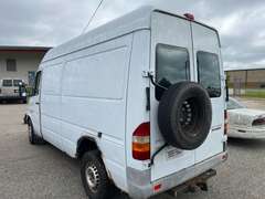 2004  SPRINTER (DODGE OR FREIGHTLINER)  Sprinter