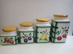 Set of 4 Graduated Kitchenware Ceramic Canisters