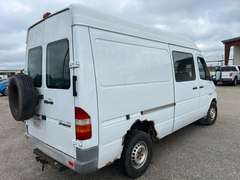 2004  SPRINTER (DODGE OR FREIGHTLINER)  Sprinter