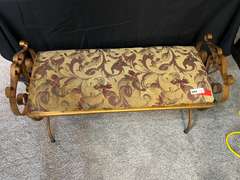 LR… Vintage, ornate bed bench, see pictures for details.