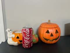 LR… Seasonal Halloween decor to include ceramic pumpkin, pumpkin cup, and an Avon collectibles pumpkin bell, see pictures for details.