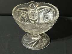LR… Lovely footed compote, believed to be vintage EAPG glass, see pictures for details.