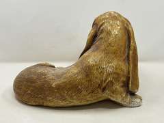 LR… Basset hound figurine, see pictures for details.
