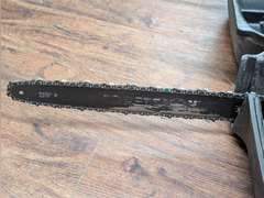 18-IN CRAFTSMAN CHAINSAW WITH CASE