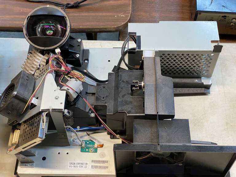 TOPCON CORPORATION" PJ-TB25-52B, believed to be a projector TV component, see pictures for details. image