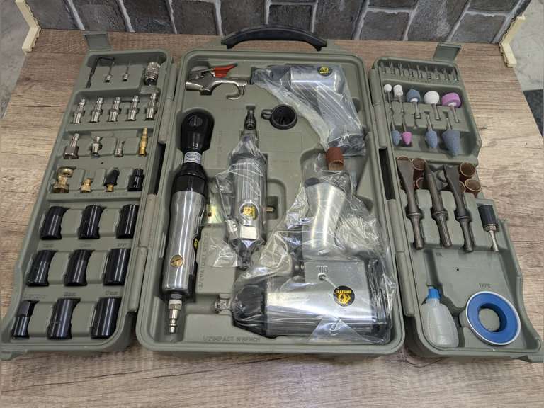 UNUSED BRUTE AIR TOOL SET WITH CASE image